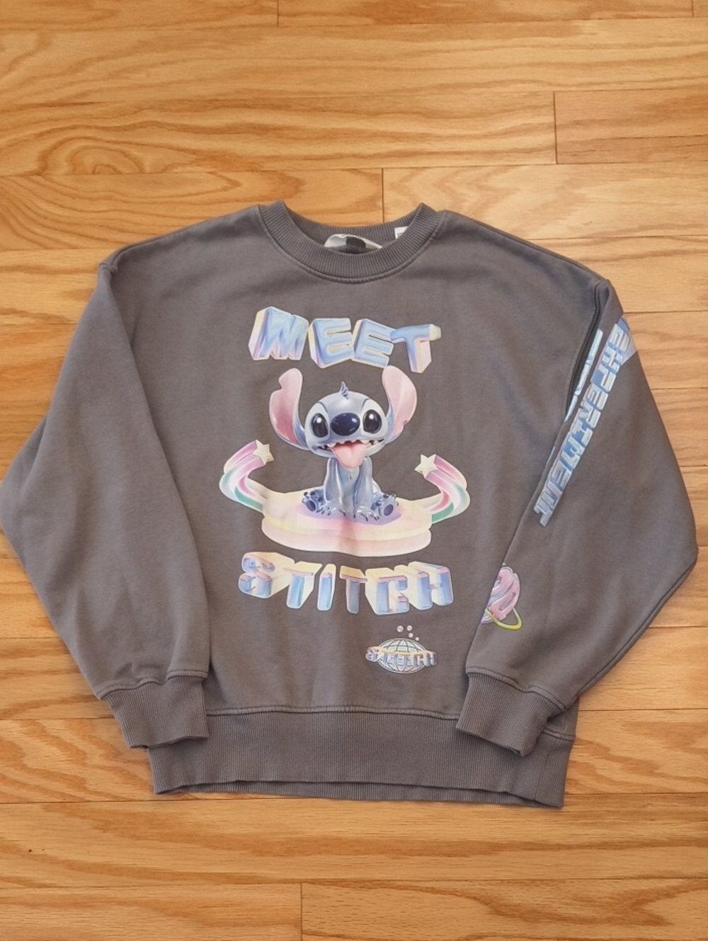 H&M + Disney Gray Meet Stitch Crewneck Sweatshirt Pastel Size 8/10 EUC